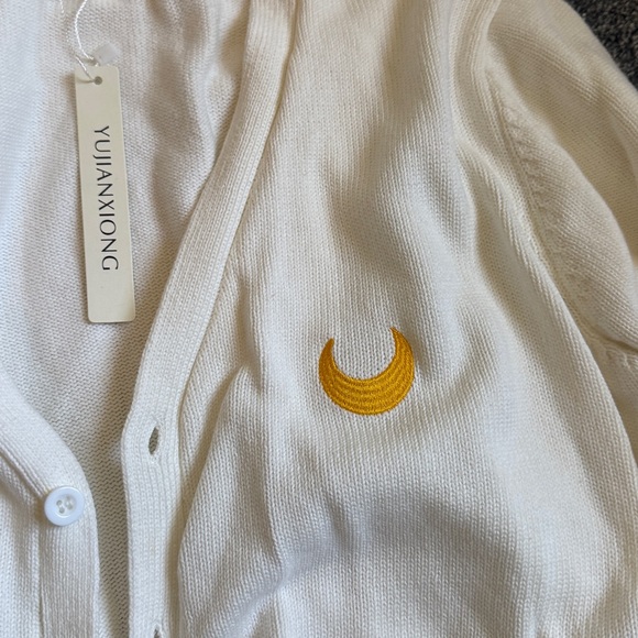 Sailor moon Cream Cardigan with Yellow moon - Picture 3 of 5